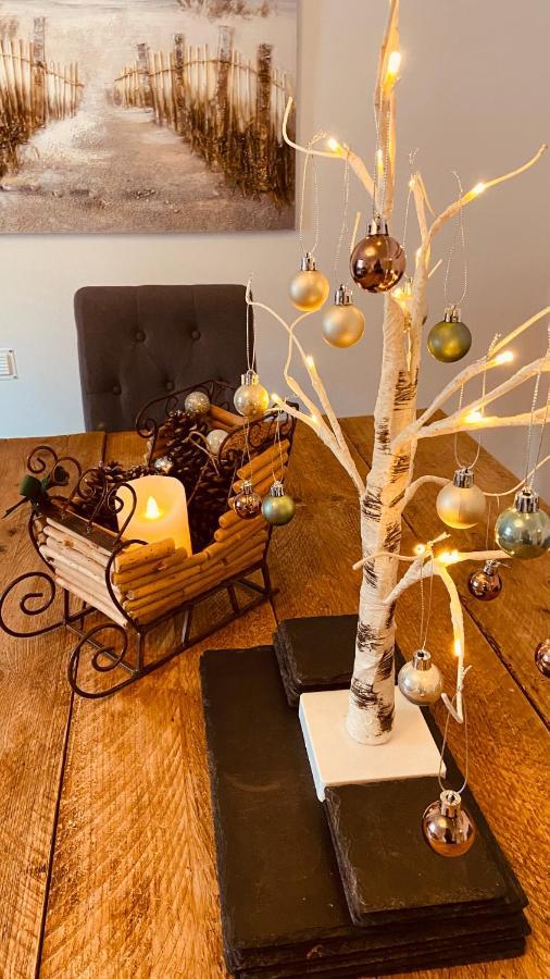 Nancie'S Place - Dartmouth Town Center With Private Parking - A Traditional Georgian Private Duplex Apartment - Beautifully Refurbished - Two Bedrooms, Bathroom, Kitchen And Lounge Diner Kültér fotó