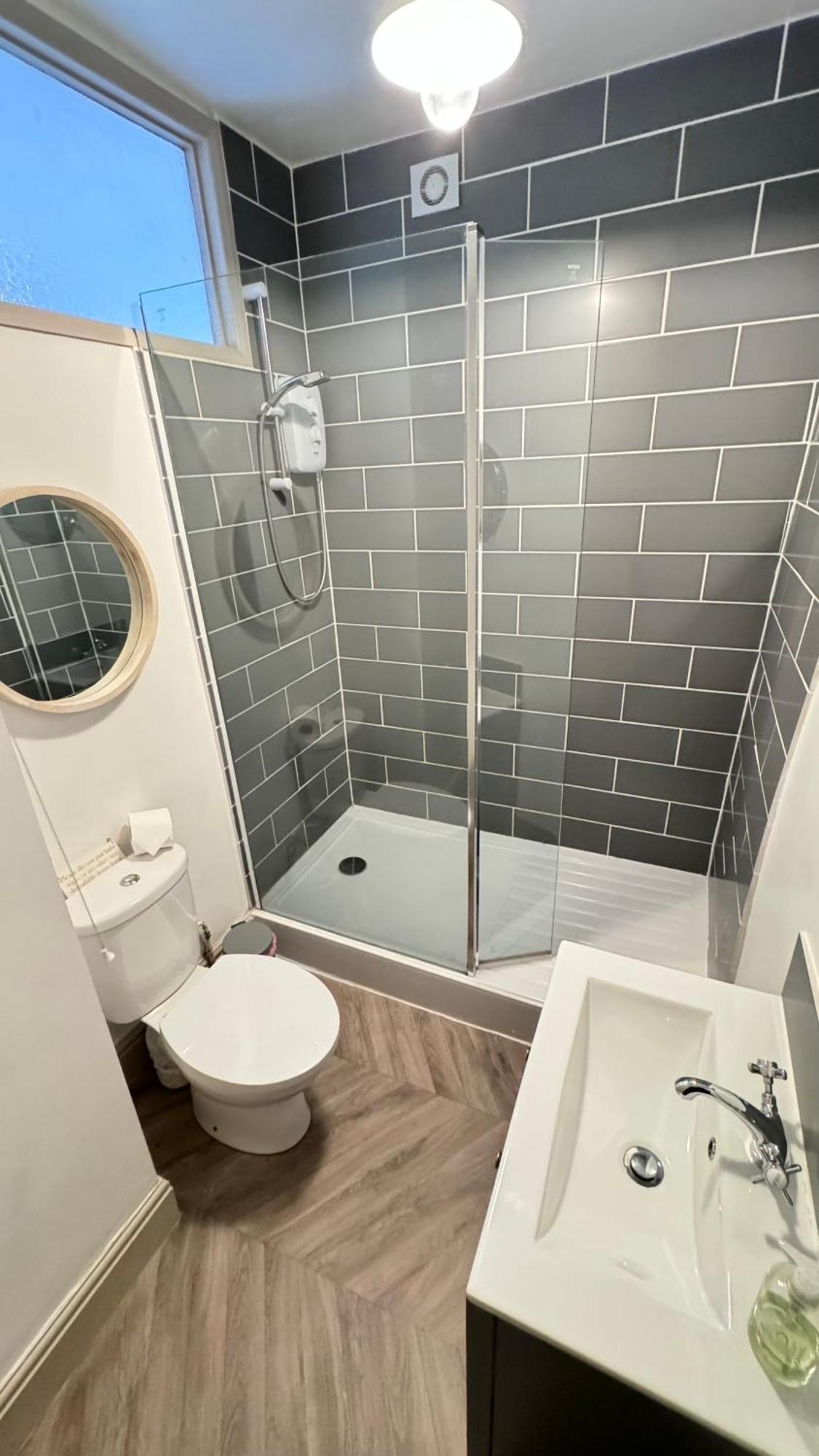 Nancie'S Place - Dartmouth Town Center With Private Parking - A Traditional Georgian Private Duplex Apartment - Beautifully Refurbished - Two Bedrooms, Bathroom, Kitchen And Lounge Diner Kültér fotó