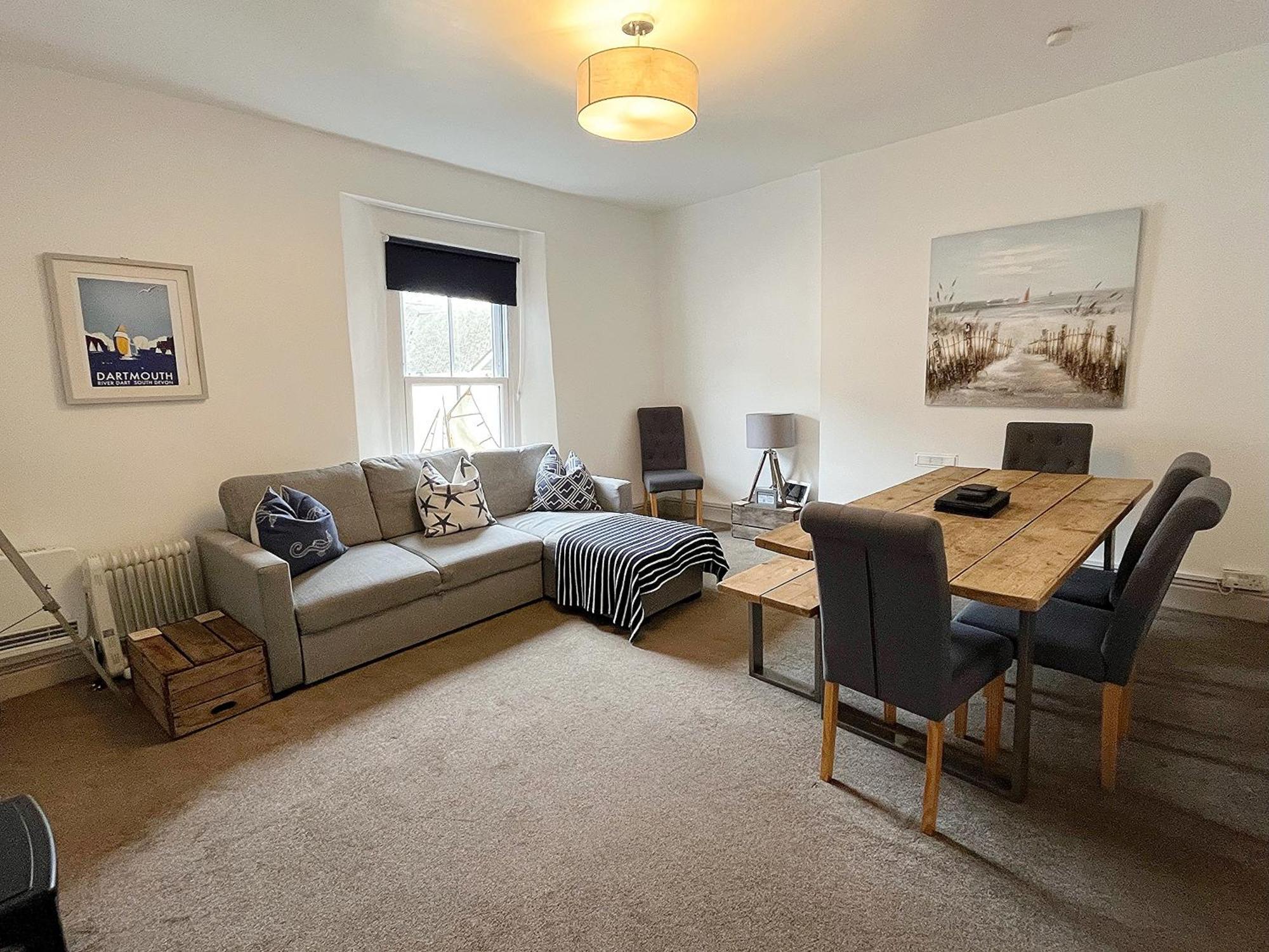 Nancie'S Place - Dartmouth Town Center With Private Parking - A Traditional Georgian Private Duplex Apartment - Beautifully Refurbished - Two Bedrooms, Bathroom, Kitchen And Lounge Diner Kültér fotó
